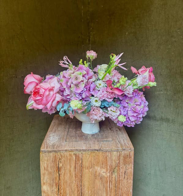 Seasonal stems for a noonchi bloom bar